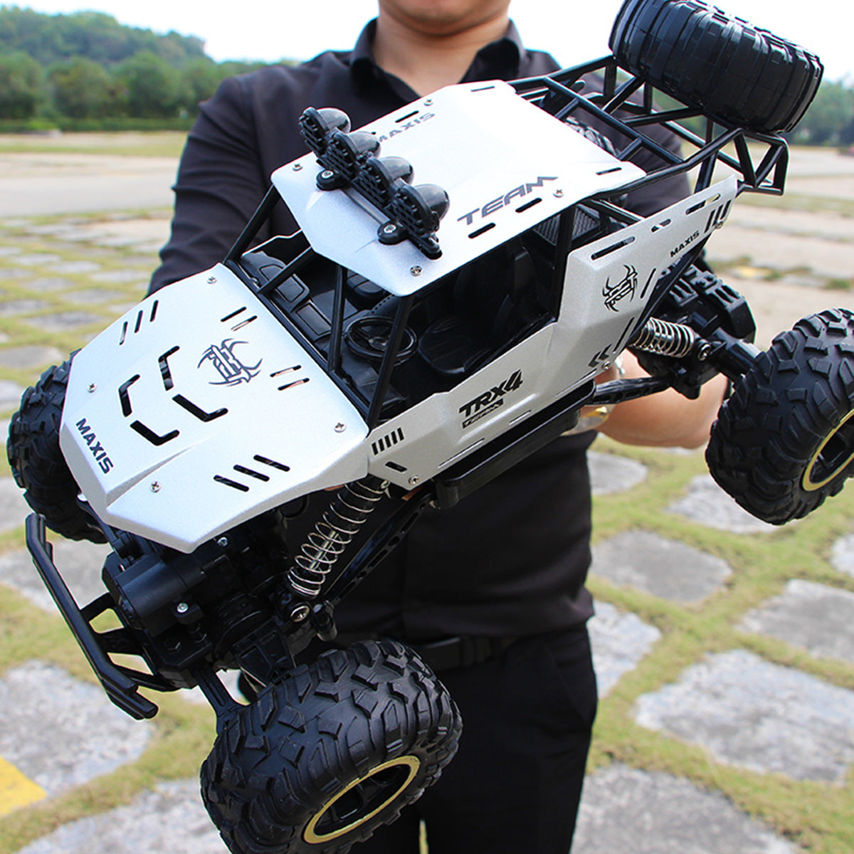 The Last Aztec, Remote control car