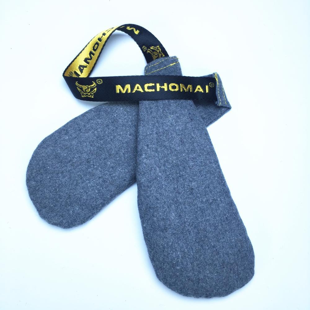 The Last Aztec, Boxing gloves moistureproof bag