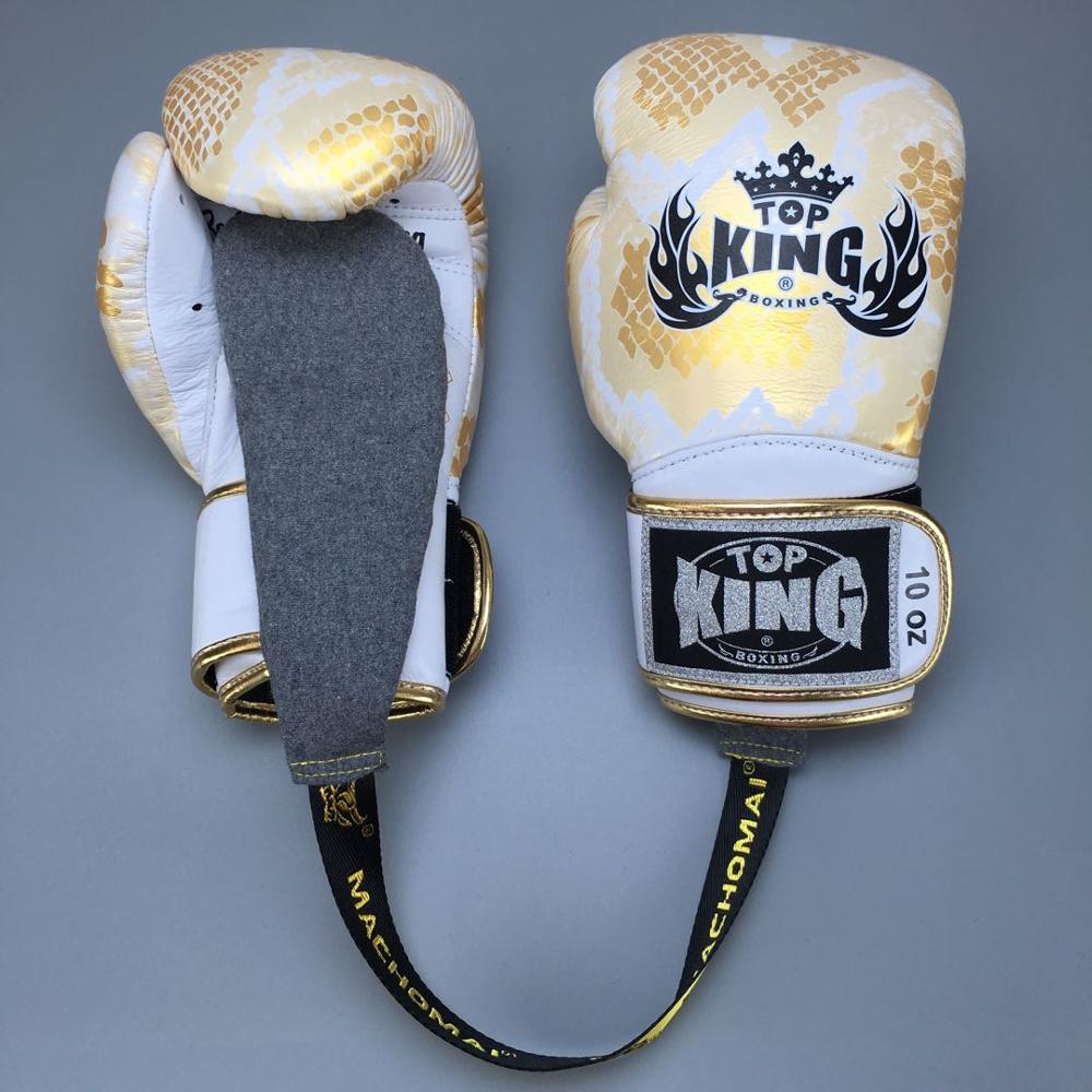 The Last Aztec, Boxing gloves moistureproof bag