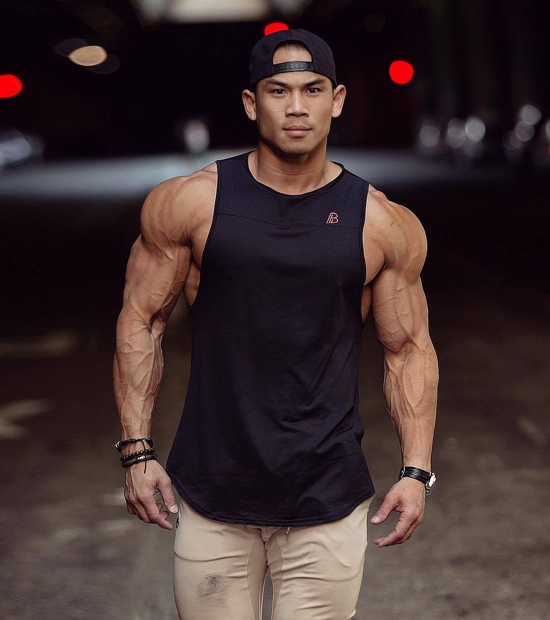 The Last Aztec, Fitness vest