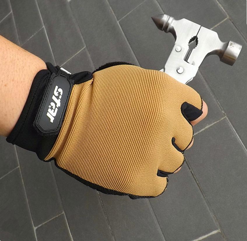 The Last Aztec, Sports fitness gloves