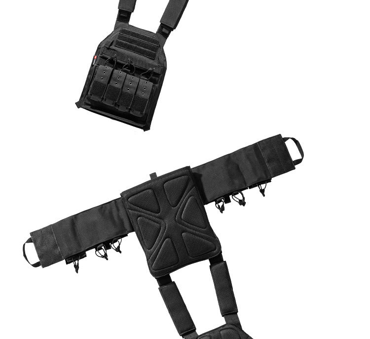 The Last Aztec, Tactical camouflage JPC lightweight vest vest