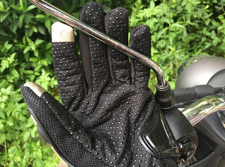 The Last Aztec, Sports protective gloves