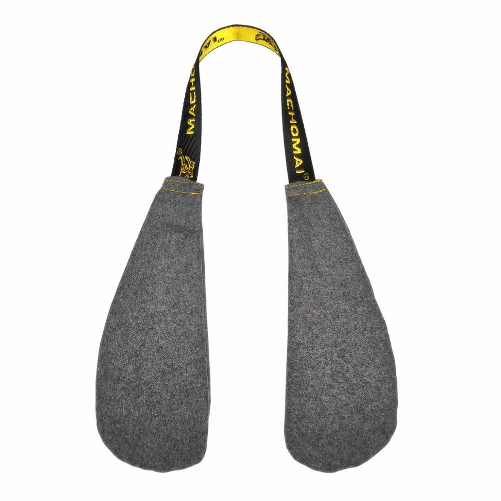 The Last Aztec, Boxing gloves moistureproof bag