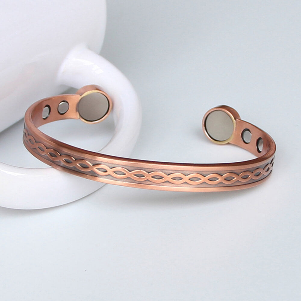 The Last Aztec, Magnetic energy sports bracelet