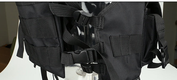 The Last Aztec, Tactical Vest Water Bag Camouflage Combat Vest