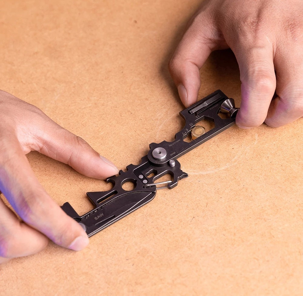 The Last Aztec, The New Combination Tool 30 In One Outdoor Folding Tool Survival Tool Second Generation